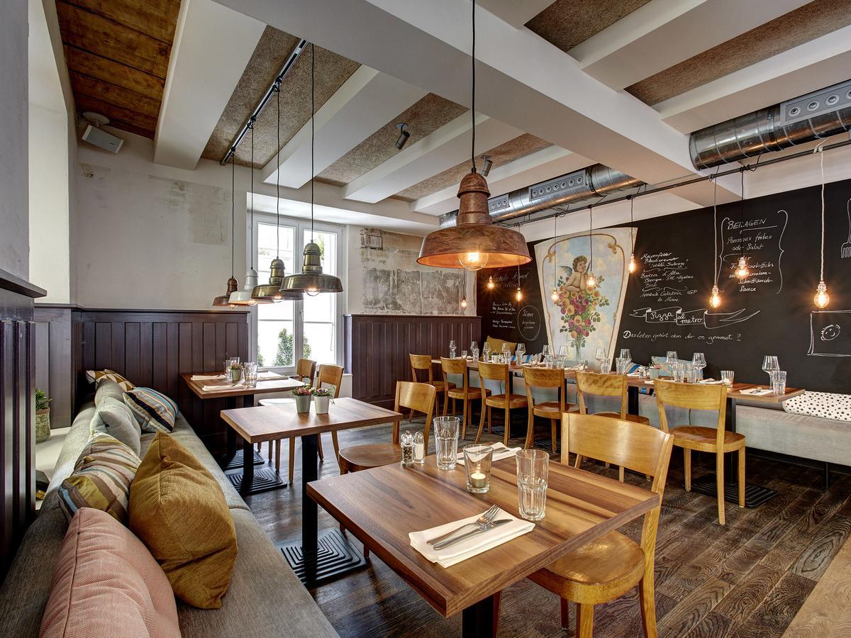 August Restaurant Hotel 沃尔胡森 外观 照片